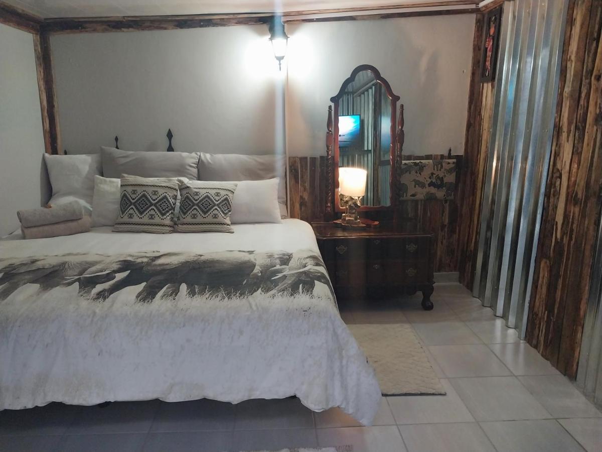 African Elephant'S Den Klerksdorp Exterior foto